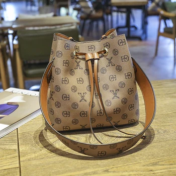 Популярната модна универсална чанта-торба, в прост Стил дамска чанта на едно рамо, Дамски Ежедневни пазарска чанта, портфейл за Партита, Ретро марка